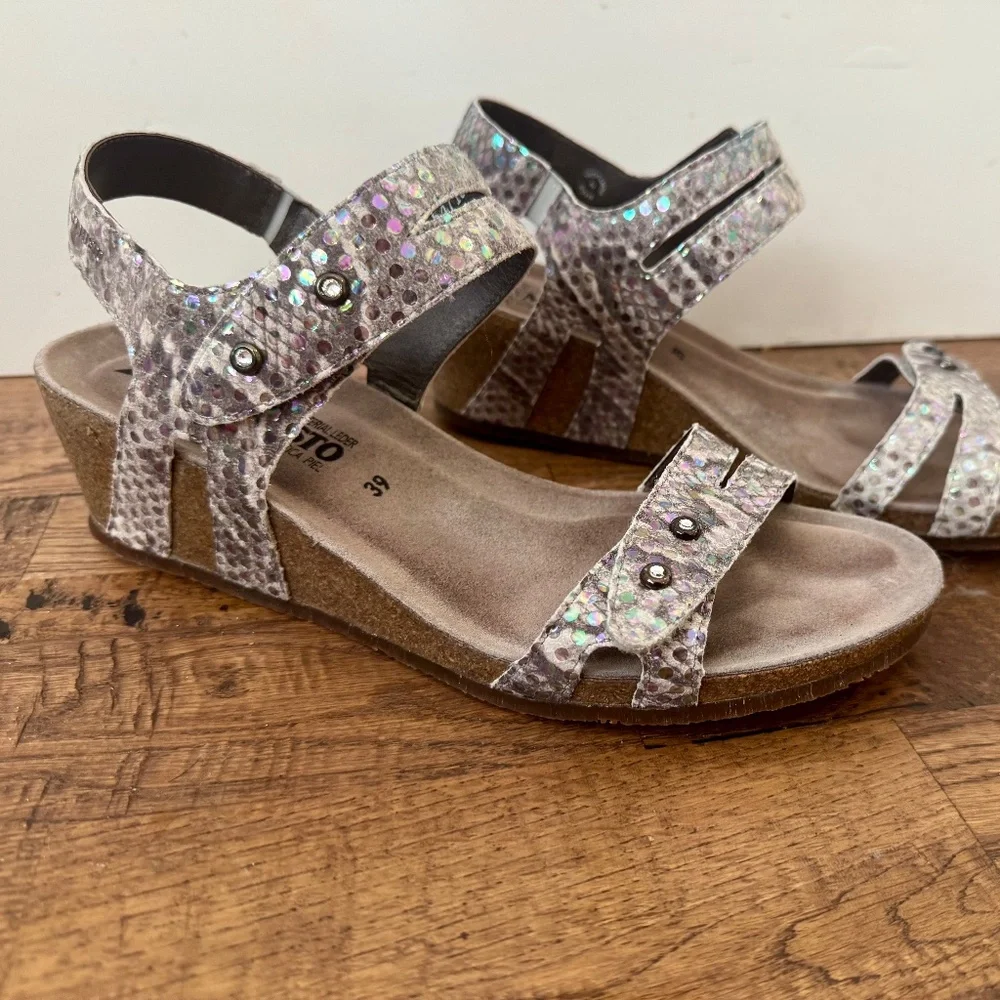 Mephisto Minoa Iridescent Snake Leather Wedge Sandal Women's Size 39‎ 9